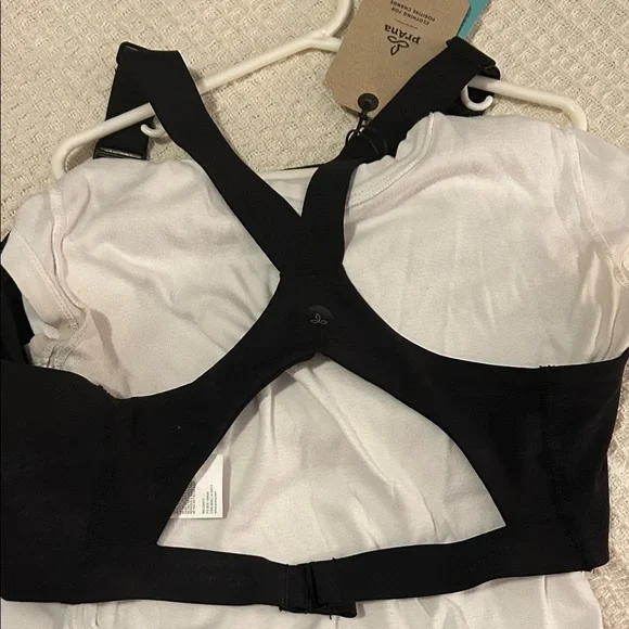 Prana Chakara Black Sports Bra NWT MEDIUM - Picture 7 of 7